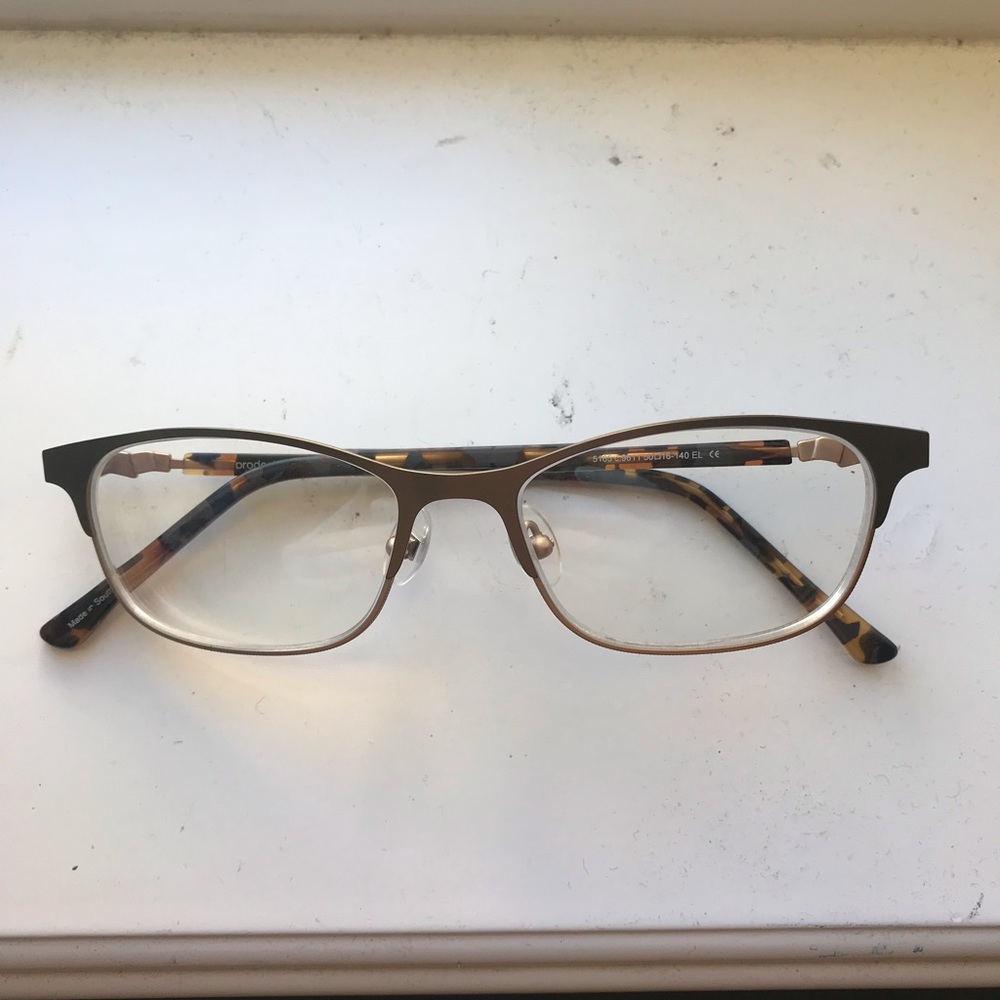 Kaiser Olive Green glasses